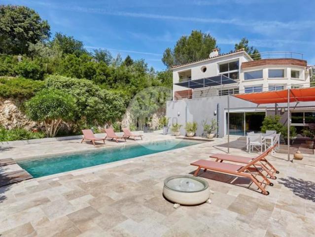 A LOUER Villa d'exception Domaine privé Lascours