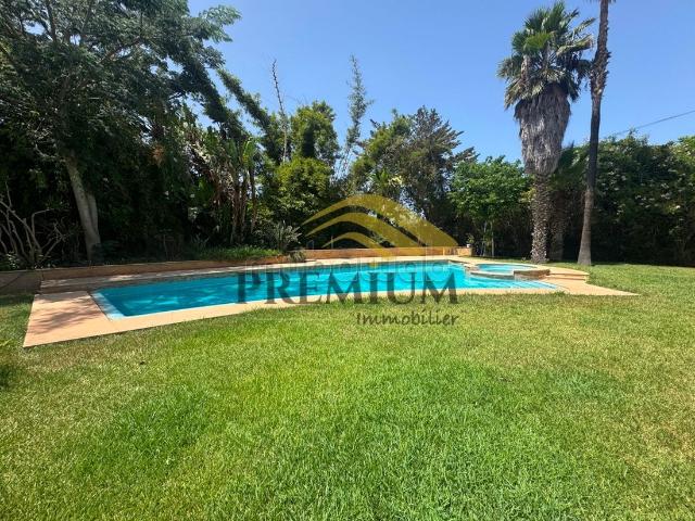A louer villa plain pied au Souissi avec piscine