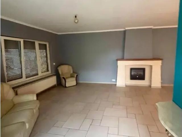 à louer Villa Pont à Celles Rue Larmoulin