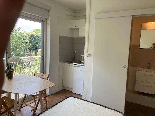A LOUER VILLEJUIF CHAMBRE STUDIO 13.56 M2