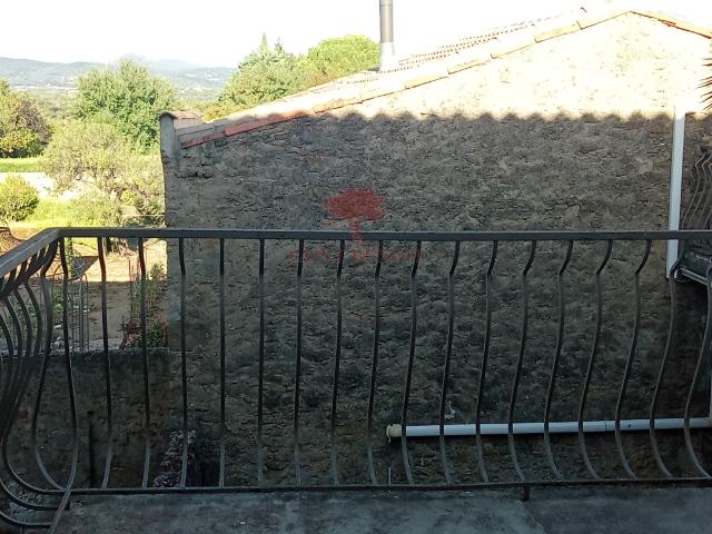 A louer 2 pièces de 50 m2 avec terrasse