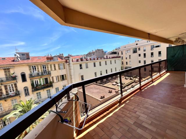 A LOUER 2 PIECES 43 M2, LES HESPERIDES NICE MASSENA