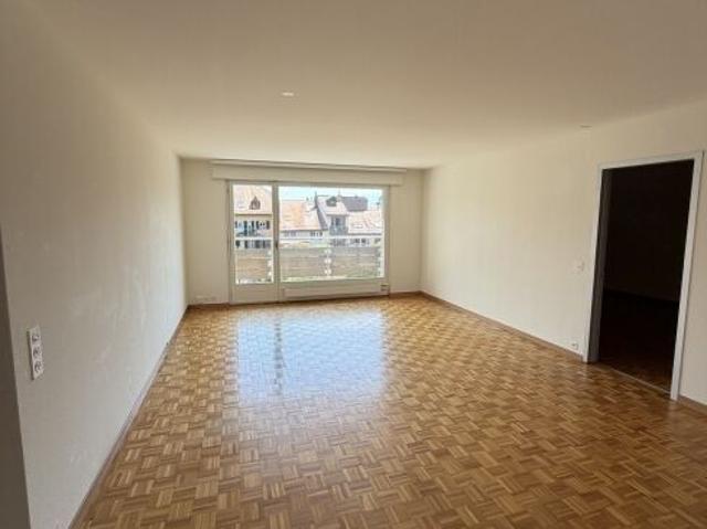 À louer – 2 room apartment on the 3rd floor in Corsier sur Vevey
