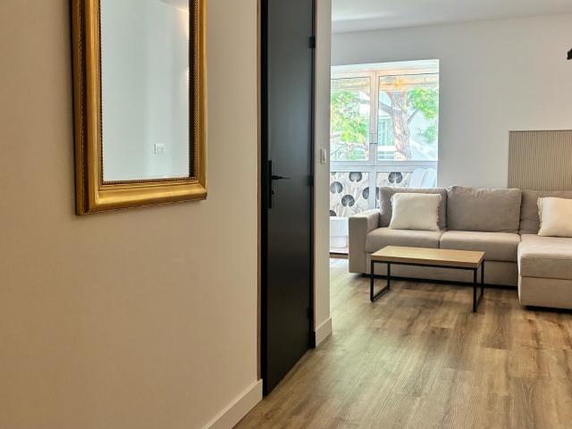 A LOUER 2P 33 m2 RESIDENCE LES HESPERIDES PRADO