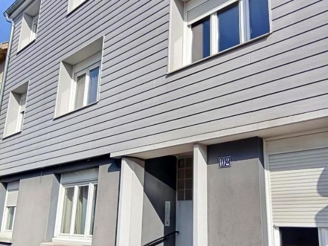 A LOUER 3 PIECES SALON et SEJOUR RUE ROGER SALENGO REIMS avec CAVE QUARTIER LUTON