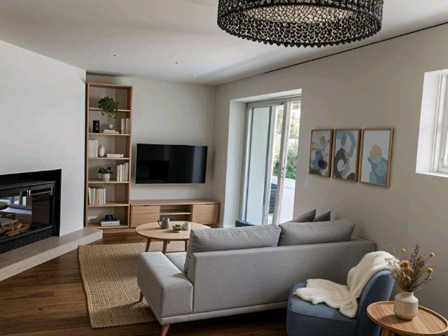 A Louer/For Rent | Grand 3 1/2, Rénové/Renovated, Ensoleillé/Sunny