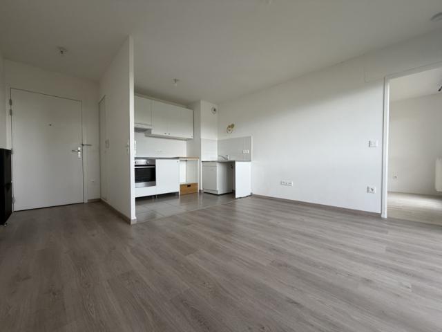 A Louvres, appartement de 2 pièces avec balcon