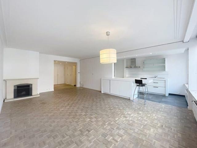 A lovely 2 bedroom flat of ±114m² with a garden and terrace