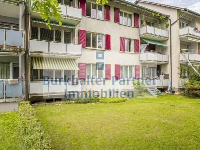 A lovely flat with direct access to the green space!