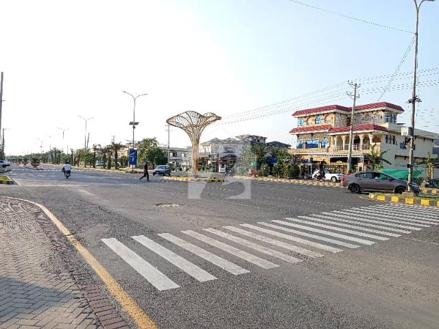A Palatial Residence For sale In Central Park Block D Lahore