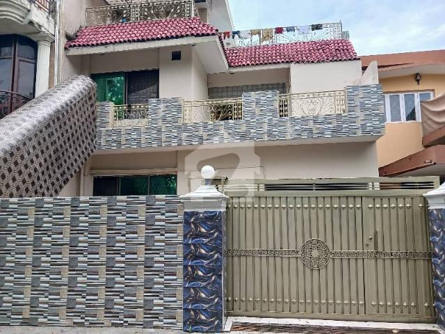A Palatial Residence For Sale In G 6