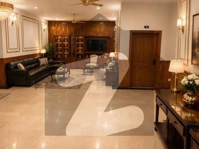 A Palatial Residence For Rent In F 7