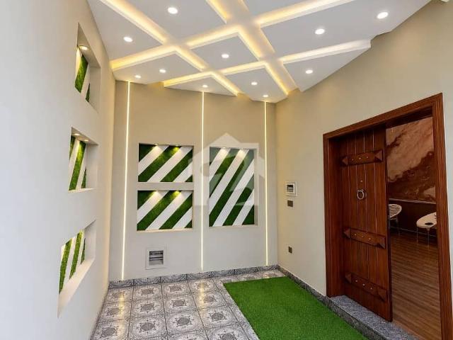 A Palatial Residence House For Sale In D 12