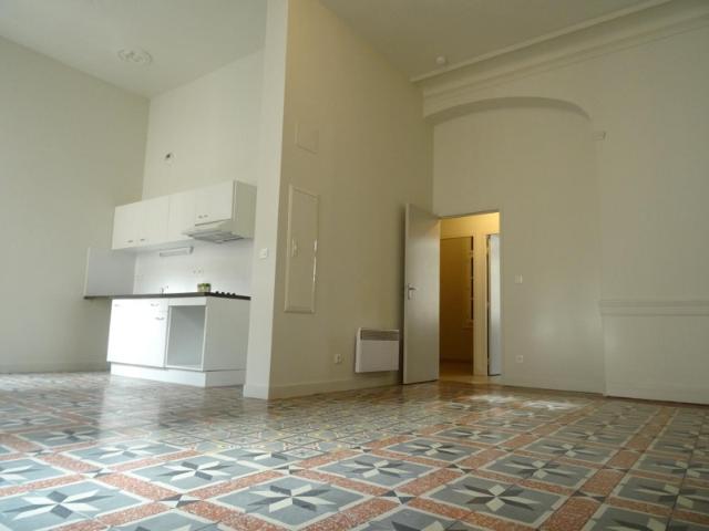 A PERPIGNAN, CENTRE VILLE, UN APPARTEMENT T3, DE CARACTERE