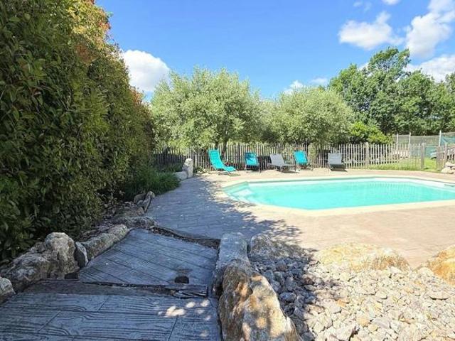 À Pézenas, au calme absolu, avec vue dégagée