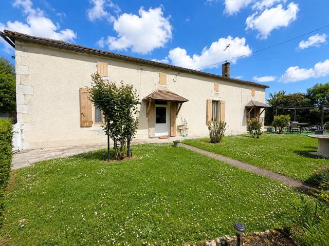 À pied des commerces de Villeréal: ferme authentique avec d. 112m² Villeréal