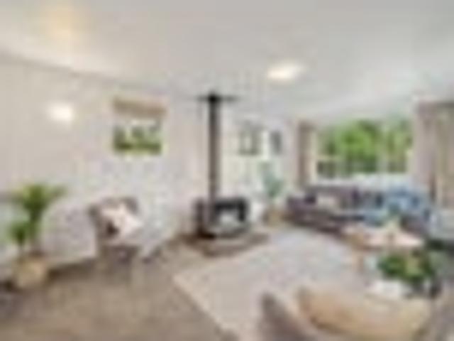 A Place To Call Home Renovated, Warm & Convenient
