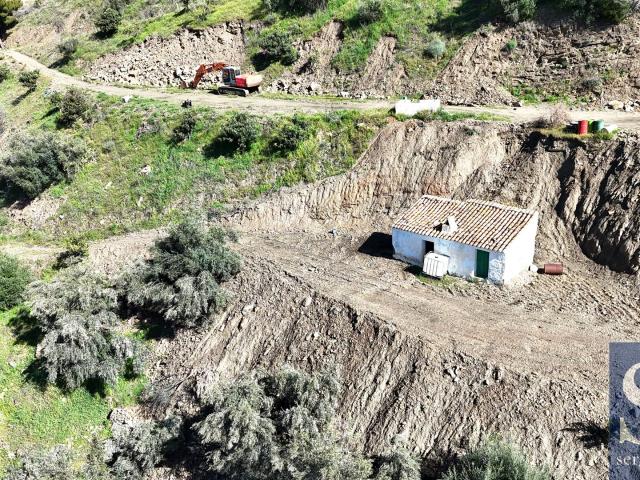 A pocos minutos de Cómpeta | 10.000 m2 de parcela | 24 m2 ru. 24m² Cómpeta