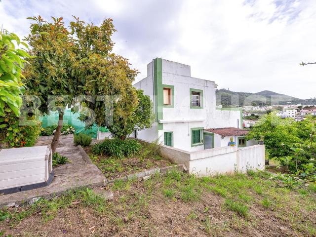 A pocos minutos del pintoresco pueblo de Teror y sin renunci. 148m² Teror