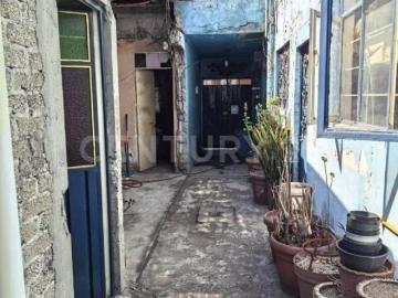 A precio de terreno, a 2 calles de metro Agricola Oriental