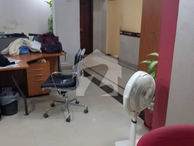 A Prime Location Office Of 6000 Square Feet In Tariq Road