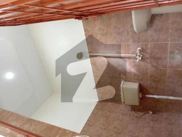 A Prime Location Flat In Karachi Gulshan e Iqbal Block 13/D 2