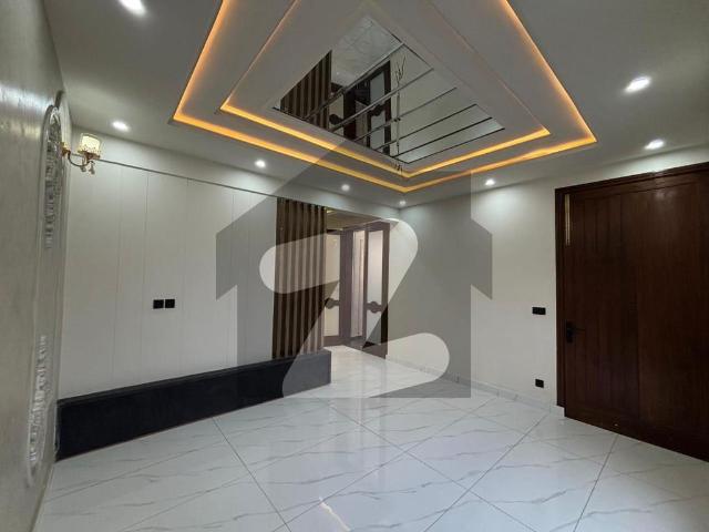 A Prime Location House Of 10 Marla In Rs. 38000 Buch Villas Phase 2 Manik Block