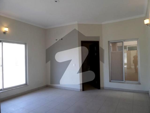 A Prime Location House Of 200 Square Yards In Bahria Town Precinct 10 A