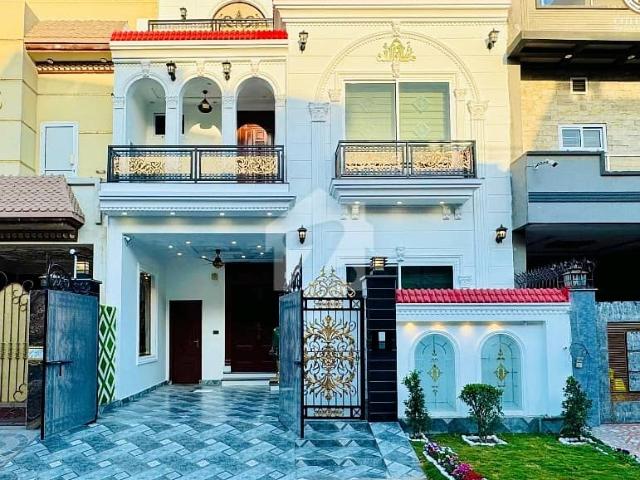 A Prime Location House Of 5 Marla In Citi Housing Society