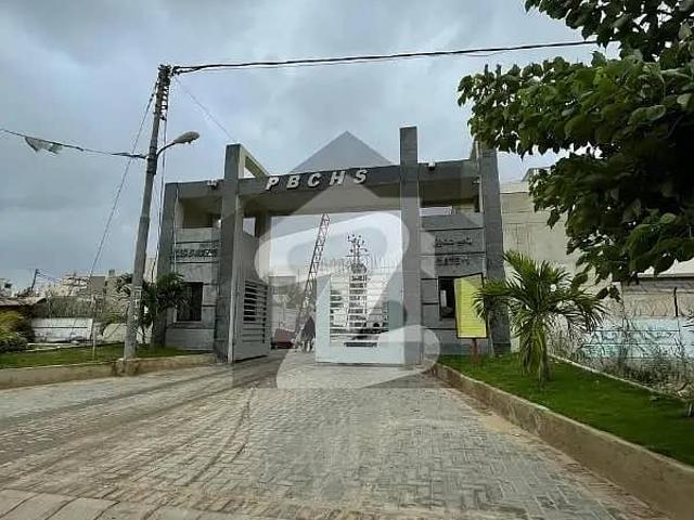A Prime Location 120 Square Yards House In Karachi Is On The Market For sale