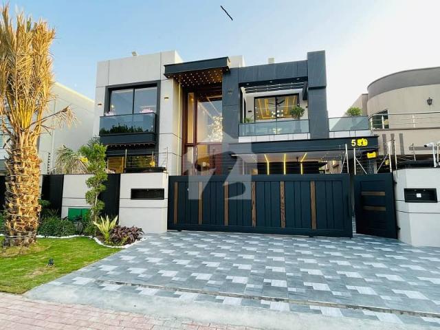 A prime location 1 kanal house for sale in gulbahar block sector c bahria town lahore