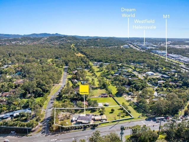 ACREAGE LIVING WITH ENDLESS POTENTIAL A MUST VIEW