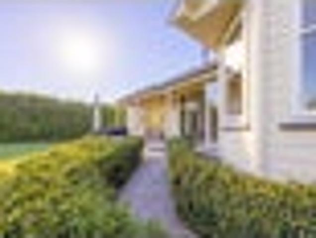A private hilltop haven at Pourerere Beach