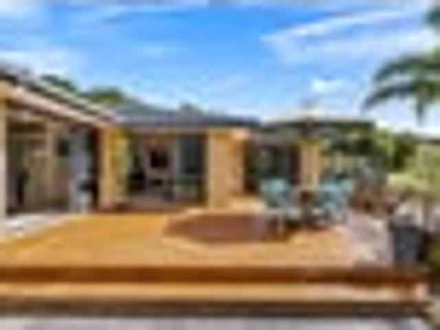 A Private Lifestyle Retreat, Minutes from the City