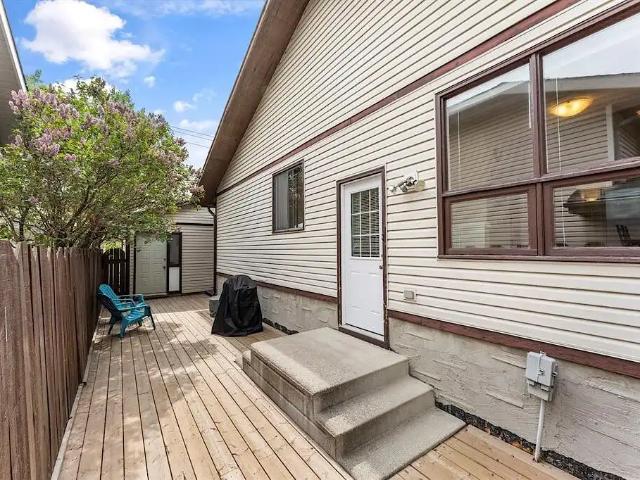 A private room in a 2 bedroom basement in a quiet neighborhood
