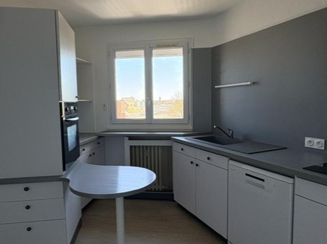 A proximité du centre ville appartement de type 3 de 60m2 – CHAUFFAGE INCLUS