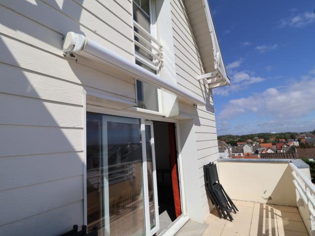 A proximité immédiate de la plage à BERCK SUR MER superbe 4 pièces en duplex avec 3ch 2sdb et parking souterra