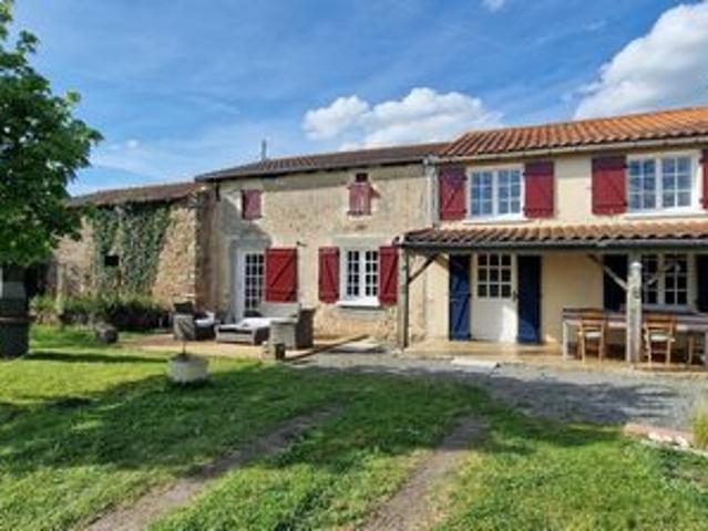 À quelques minutes de Thouars – Maison familiale avec jardin clos, garage et potentiel d'agrandissement