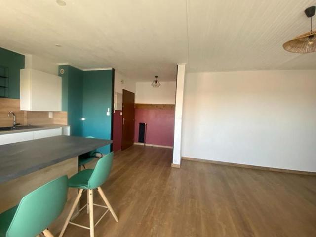 A quelques minutes du marché Arago, appartement T2 de 55.27 à louer !