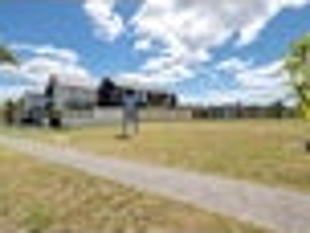 A Rare Find 590sqm Waterway Section