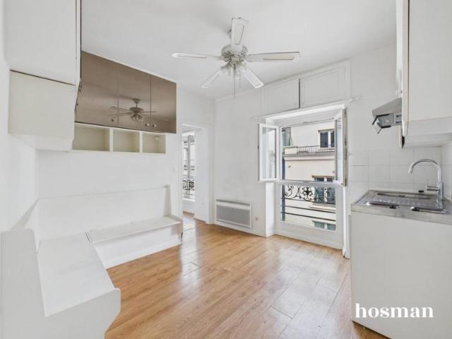 A réagencer ! 2/3 pièces de 46m² Calme et copropriété rénovée Métro Anvers Rue Seveste