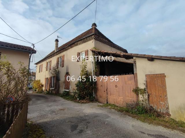 A RENOVER MAISON ANCIENNE + GRANGE FORT POTENTIEL