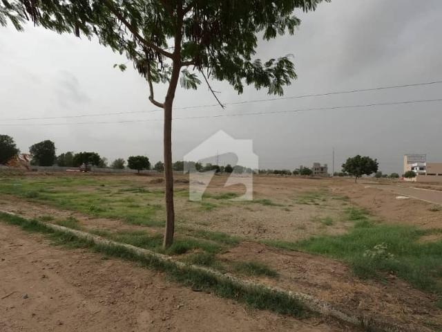 A Residential Plot Of 120 Square Yards In Rs. 520000 Feet Road