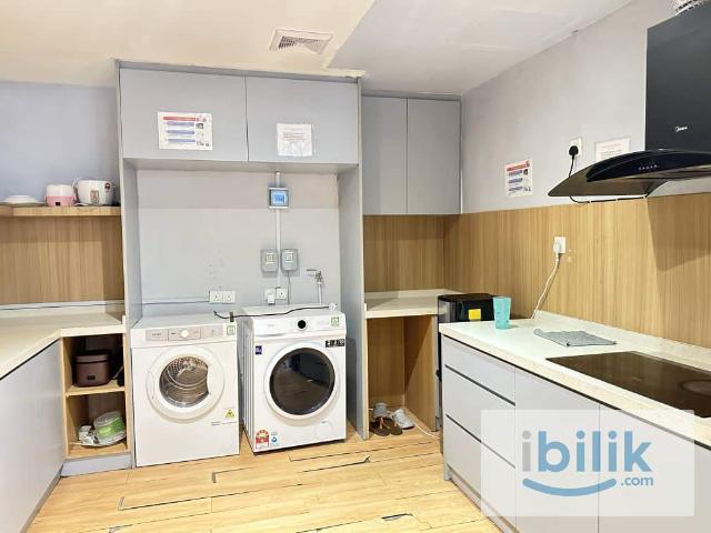 A Room For your thoughts, a break for your soul With Private Bathroom, Nearby BRT and Eateries