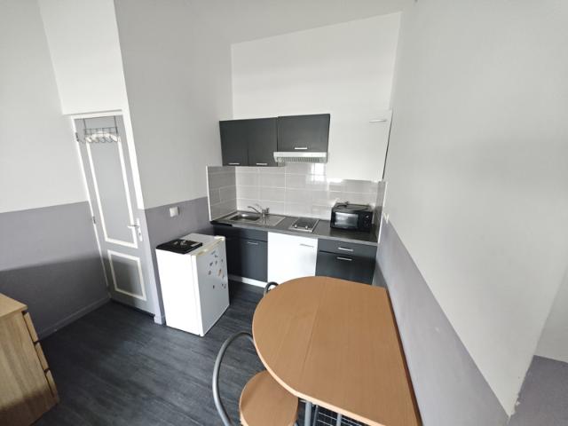 À Roubaix, loue studio meublé de 19 m2, secteur Blanchemail