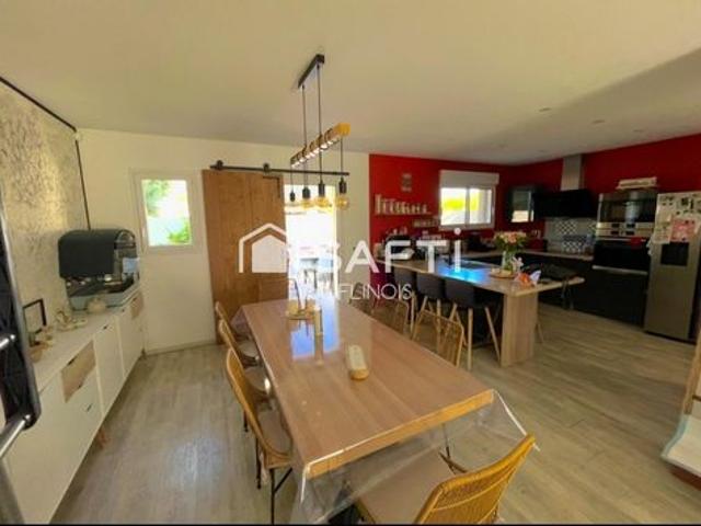 A ST GELAIS PAVILLON CLE EN MAIN OFFRANT 3 CHAMBRES ET GARAGE !