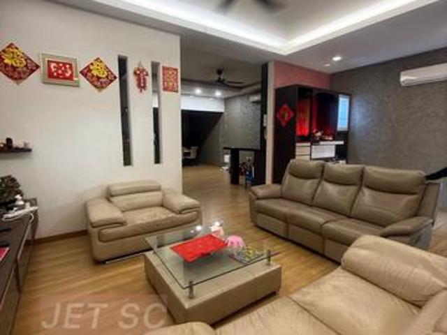 A Stock Facing Open Setia Indah 9 Fully Renovated Double Storey House