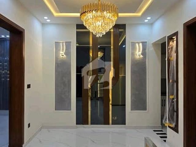 A Stunning House Is Up For Grabs In Bahria Town Sector C Lahore