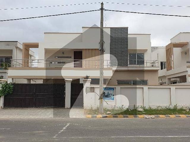 A Stunning Prime Location House Is Up For Grabs In Falcon Complex New Malir Karachi