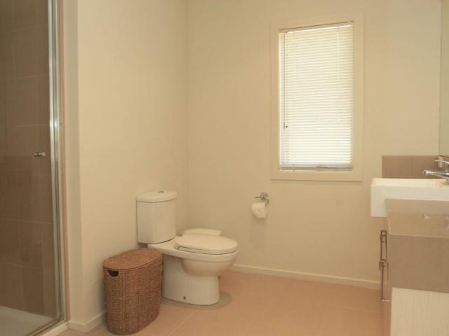 A Stunning Townhouse In A Convenient Location